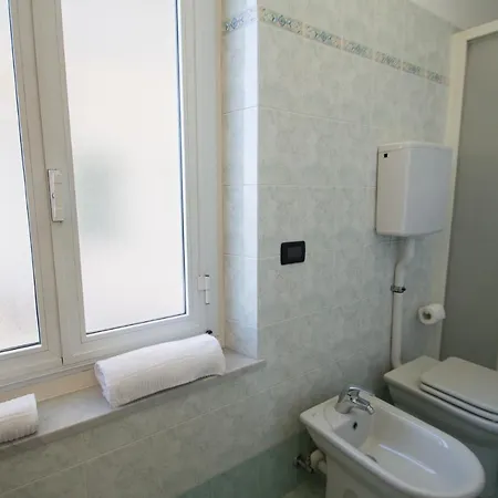 Apartment Uno, A 10 Metri Dal Mare Varazze