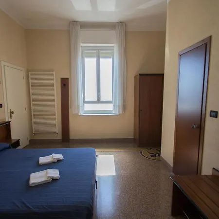 Uno, A 10 Metri Dal Mare Apartment *
